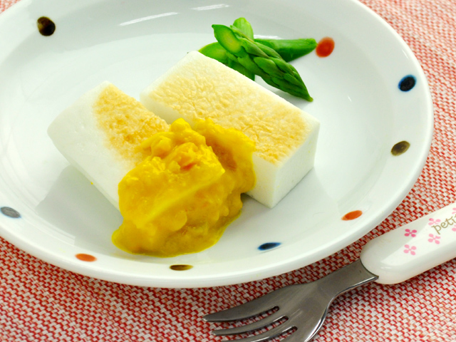 ふわふわはんぺんソテー 野菜のソース(かぼちゃ)