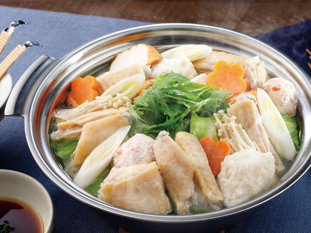 ぽん酢でさっぱり!鶏と団子のうま味水炊き